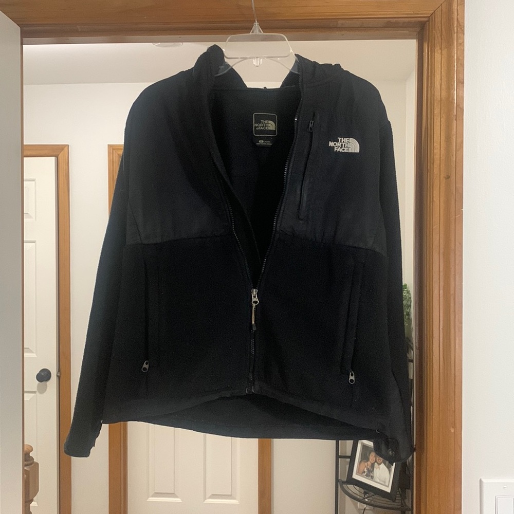 Women’s North Face Fleece- with hood! Size: M. Good condition